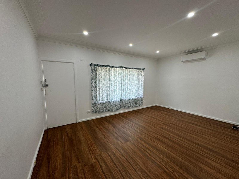 Photo - 279 Hamilton Road, Fairfield Heights NSW 2165 - Image 6