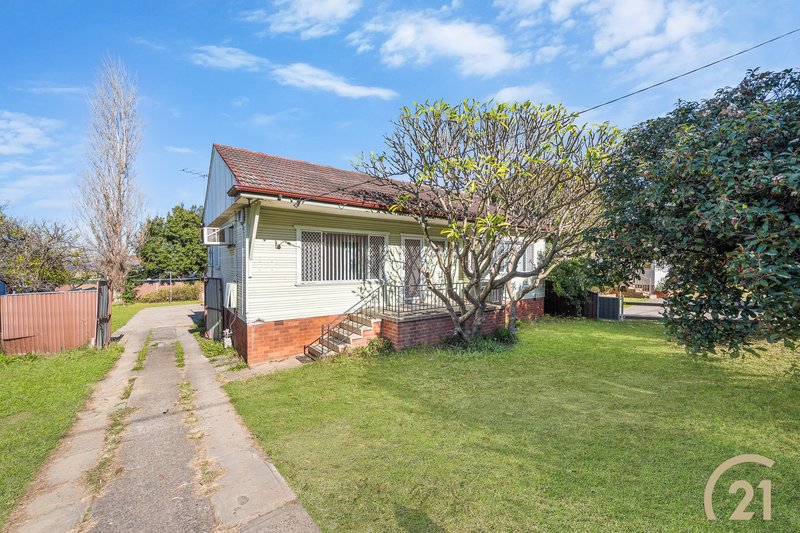 Photo - 279 Hamilton Road, Fairfield Heights NSW 2165 - Image 8