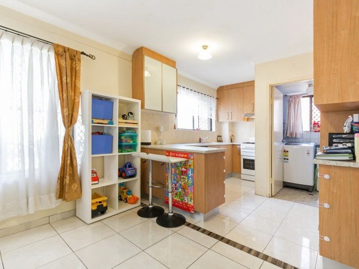 Photo - 2/79 Lane Street, Wentworthville NSW 2145 - Image 2