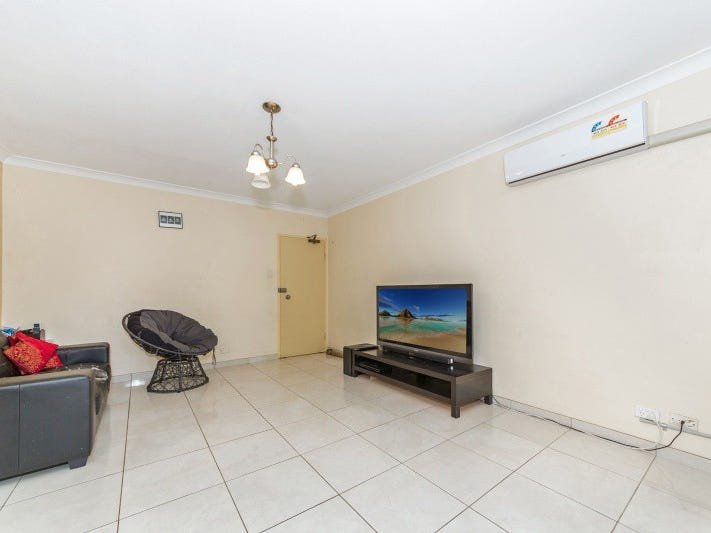 Photo - 2/79 Lane Street, Wentworthville NSW 2145 - Image 3