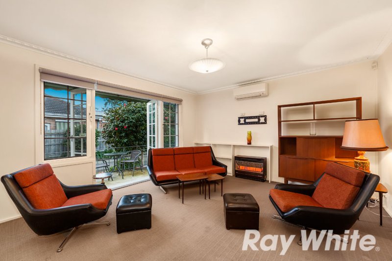 Photo - 2/79 Surrey Road, Blackburn North VIC 3130 - Image 2