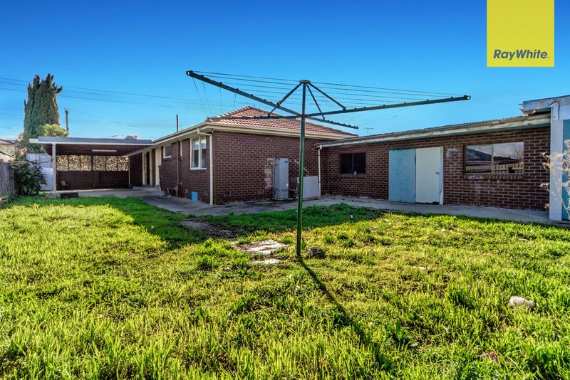 Photo - 279 Taylors Road, Kings Park VIC 3021 - Image 7