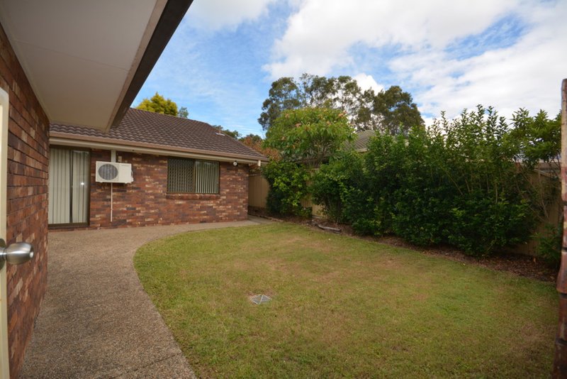 Photo - 2/79 Treeview Dr , Burleigh Waters QLD 4220 - Image 11