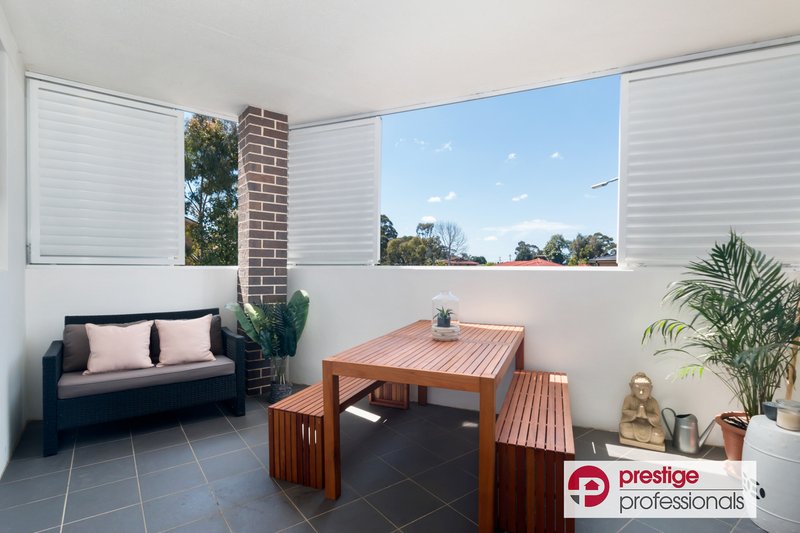 Photo - 27/96-98 Nuwarra Road, Moorebank NSW 2170 - Image 2