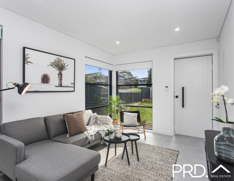 Photo - 27a Ashmead Avenue, Revesby NSW 2212 - Image 3