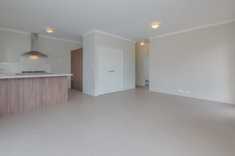 Photo - 2/7A Bromley Street, Beckenham WA 6107 - Image 3
