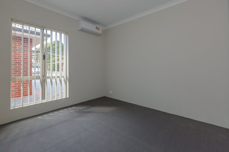 Photo - 2/7A Bromley Street, Beckenham WA 6107 - Image 4