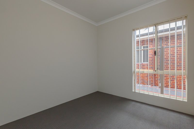 Photo - 2/7A Bromley Street, Beckenham WA 6107 - Image 6