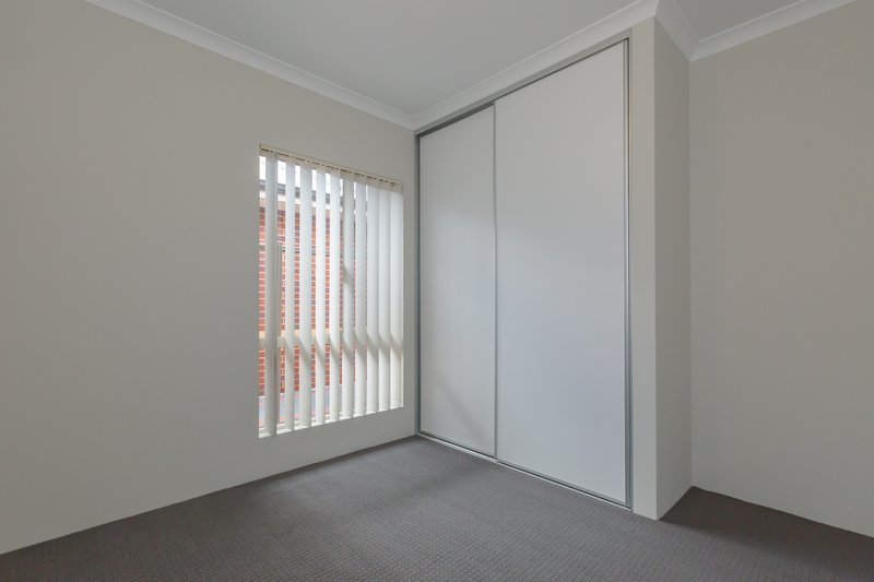 Photo - 2/7A Bromley Street, Beckenham WA 6107 - Image 7
