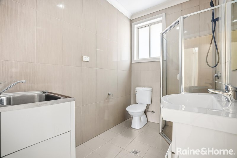 Photo - 27A Finisterre Avenue, Whalan NSW 2770 - Image 4