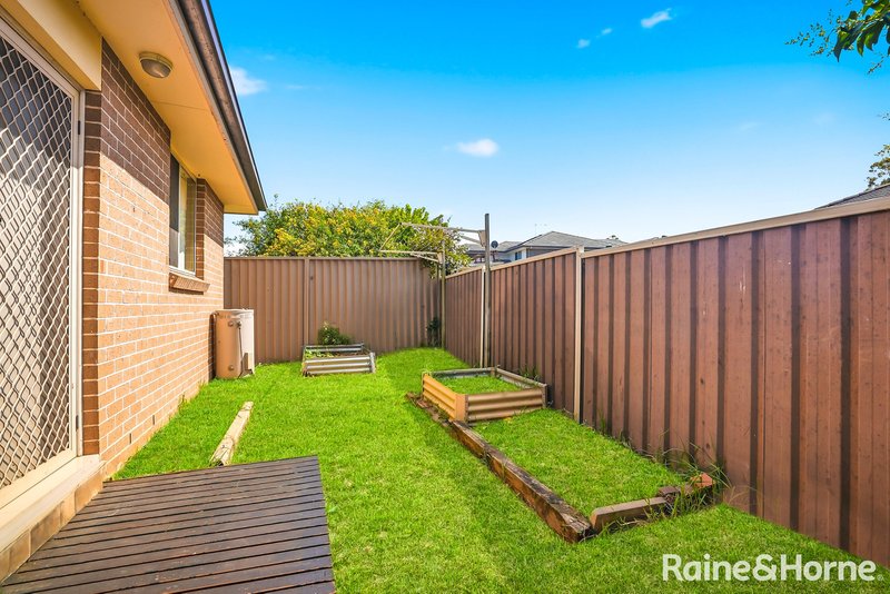 Photo - 27A Finisterre Avenue, Whalan NSW 2770 - Image 6