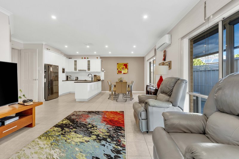 Photo - 27A Heysen Crescent, West Lakes Shore SA 5020 - Image 3