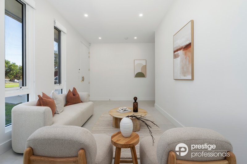 Photo - 27A Metcalfe Avenue, Moorebank NSW 2170 - Image 4