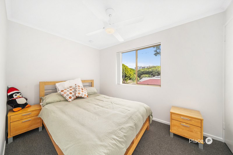 Photo - 2/7a Shields Street, Redcliffe QLD 4020 - Image 11