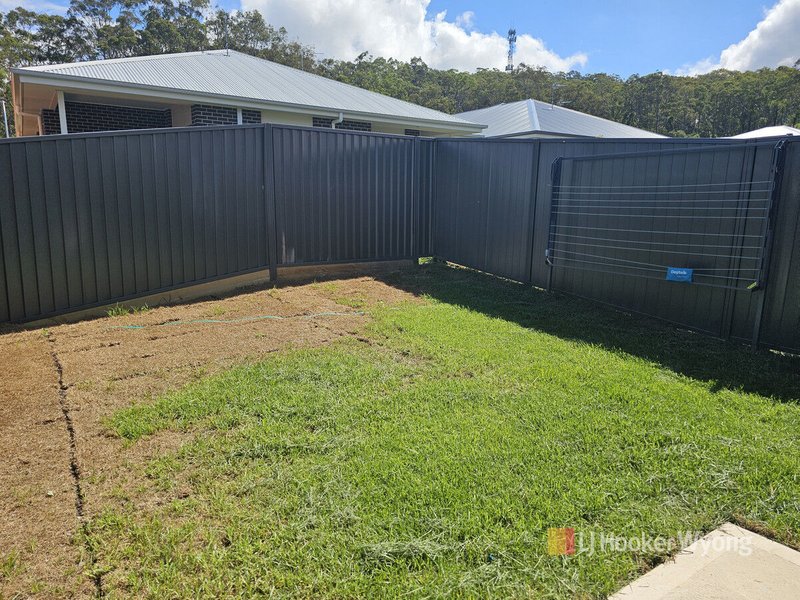 Photo - 27B Glenelg Avenue, Wadalba NSW 2259 - Image 12