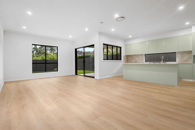Photo - 27b John Warren Avenue, Glenwood NSW 2768 - Image 3