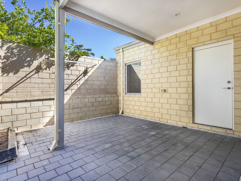 Photo - 27C Eastbourne Crescent, Nollamara WA 6061 - Image 12