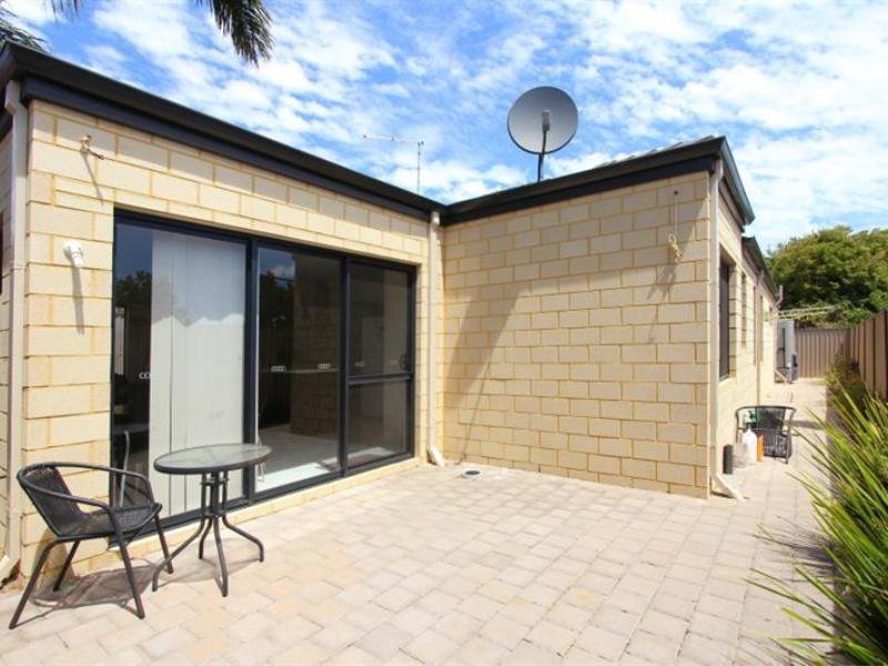 Photo - 27C Fieldgate Square, Balga WA 6061 - Image 11