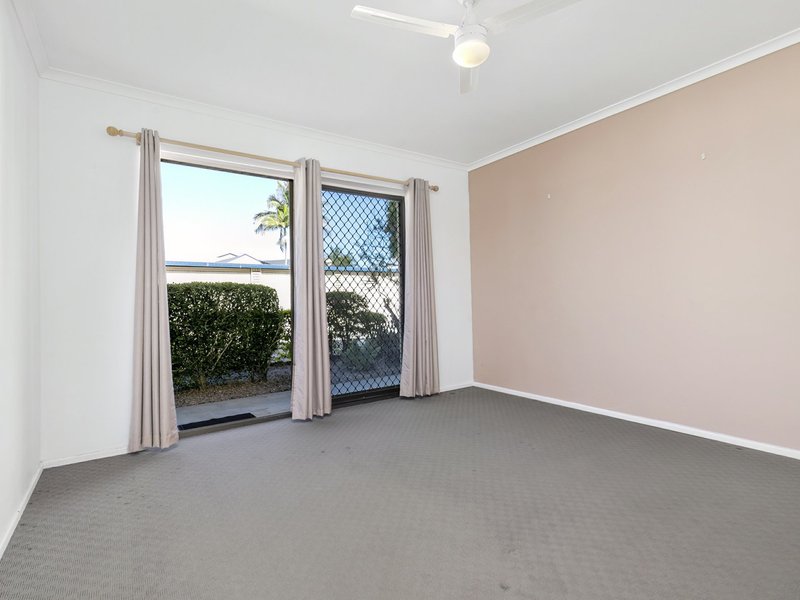 Photo - 2/8-10 Winston Drive, Bongaree QLD 4507 - Image 6