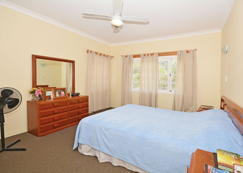 Photo - 28-30 Bushnell Road, Burrum Heads QLD 4659 - Image 13