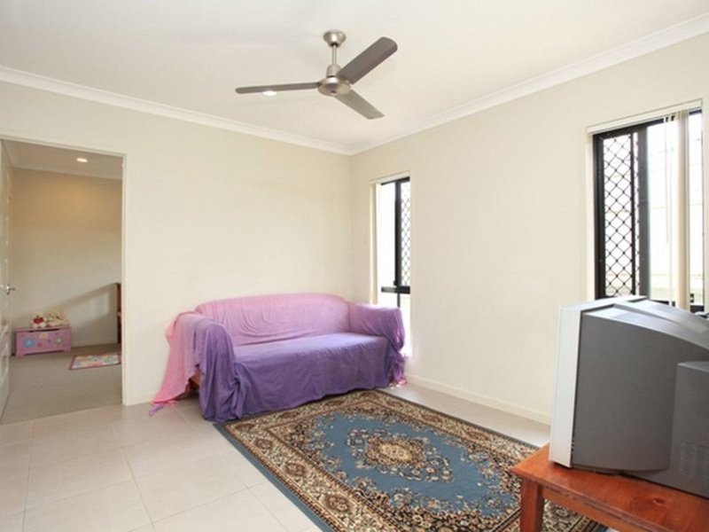 Photo - 28-30 Van Beelen Street, Caboolture QLD 4510 - Image 10