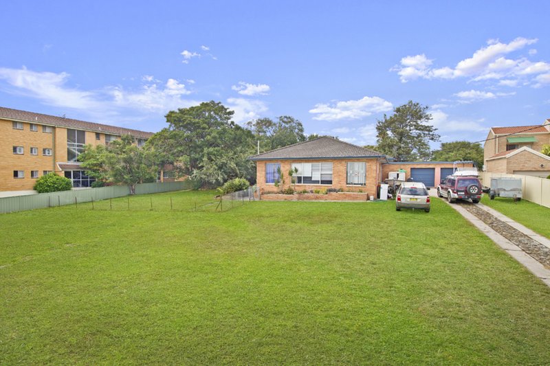 Photo - 28 & 30 Waugh Street, Port Macquarie NSW 2444 - Image 3