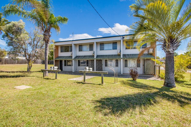 Photo - 28-30 Wistari Street, Clinton QLD 4680 - Image 2