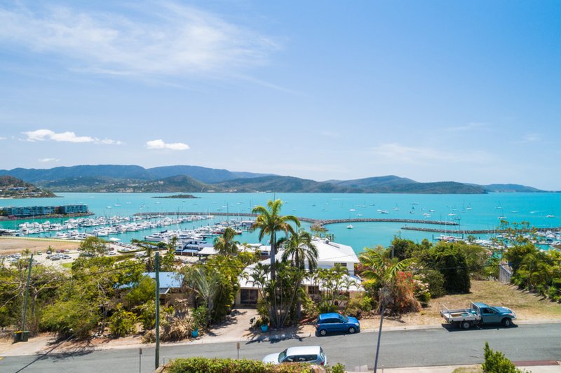 Photo - 28 Airlie Crescent, Airlie Beach QLD 4802 - Image 12