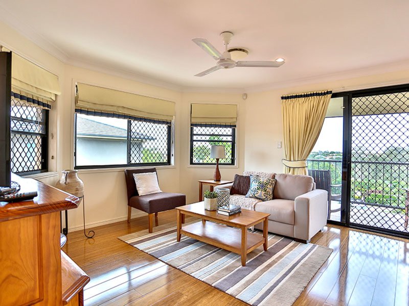 Photo - 28 Alba Place, Bridgeman Downs QLD 4035 - Image 19