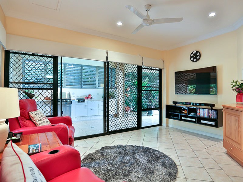 Photo - 28 Alba Place, Bridgeman Downs QLD 4035 - Image 24