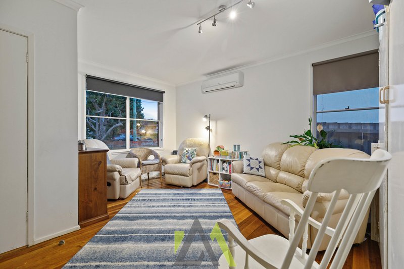 Photo - 28 Aleppo Crescent, Frankston North VIC 3200 - Image 4