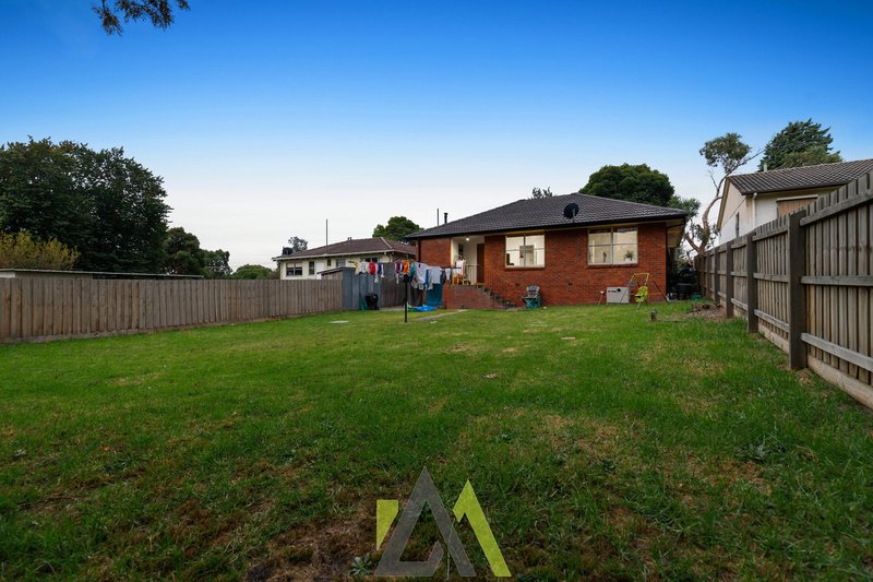 Photo - 28 Aleppo Crescent, Frankston North VIC 3200 - Image 11