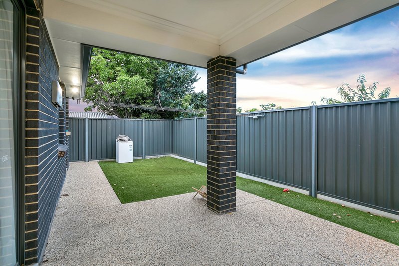 Photo - 2/8 Alice Street, Findon SA 5023 - Image 12