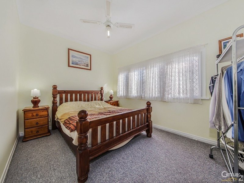 Photo - 28 Allen Street, Wynnum QLD 4178 - Image 8