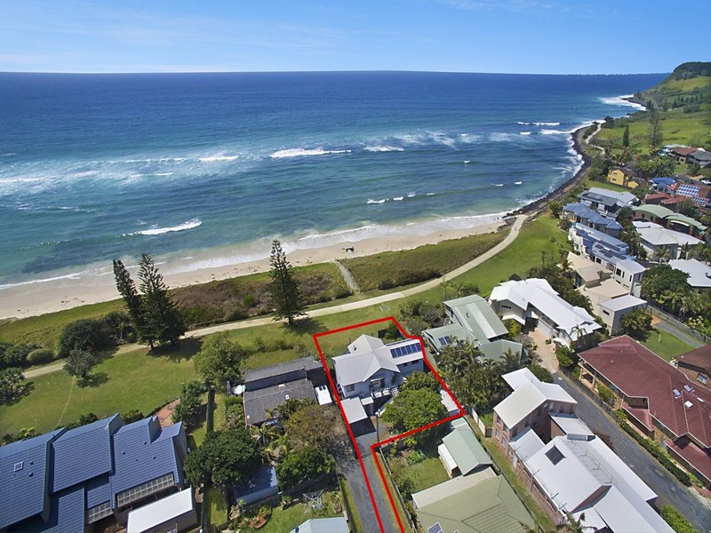 Photo - 28 Allens Parade, Lennox Head NSW 2478 - Image 2