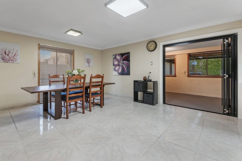 Photo - 28 Alma Street, Craigieburn VIC 3064 - Image 5