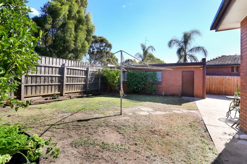 Photo - 28 Alvarado Avenue, Thomastown VIC 3074 - Image 13