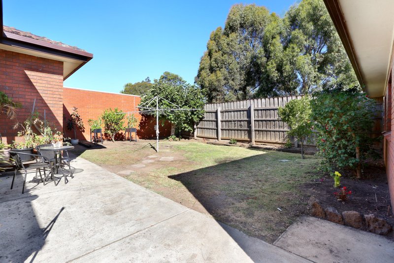 Photo - 28 Alvarado Avenue, Thomastown VIC 3074 - Image 14