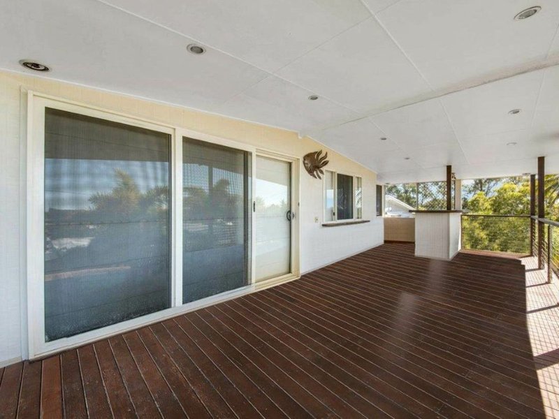 Photo - 28 Amaroo Street, Boyne Island QLD 4680 - Image 5