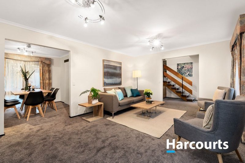 Photo - 28 Amesbury Avenue, Wantirna VIC 3152 - Image 2