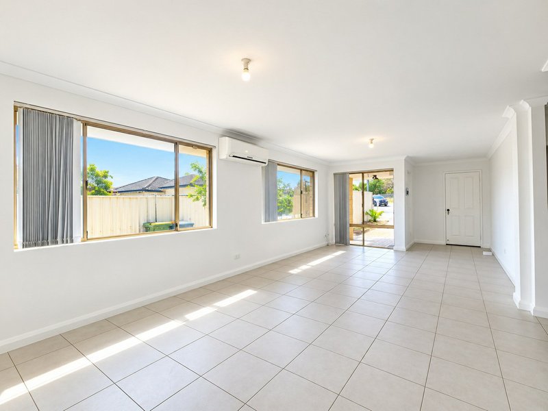 Photo - 28 Andrea Way, Queens Park WA 6107 - Image 3