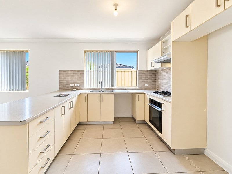 Photo - 28 Andrea Way, Queens Park WA 6107 - Image 5