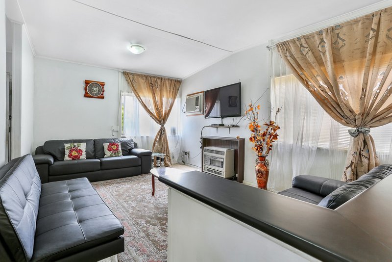 Photo - 28 Andrew Avenue, Holden Hill SA 5088 - Image 4