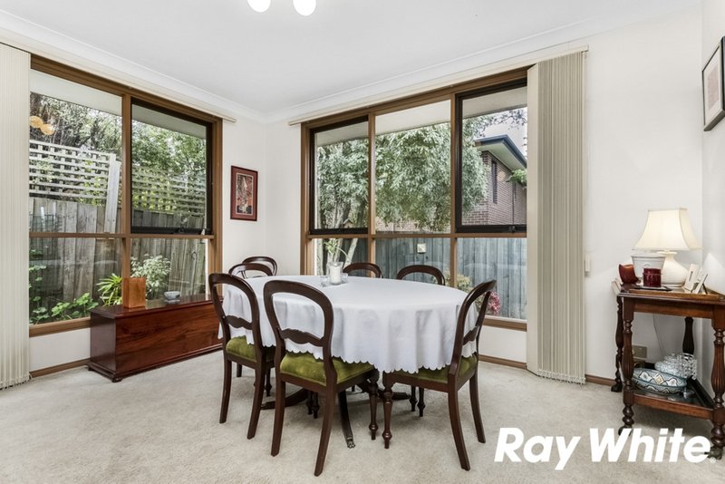 Photo - 2/8 Angus Drive, Glen Waverley VIC 3150 - Image 4