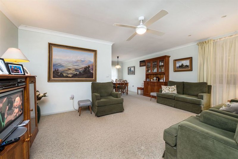 Photo - 28 Apollo Avenue, Baulkham Hills NSW 2153 - Image 2