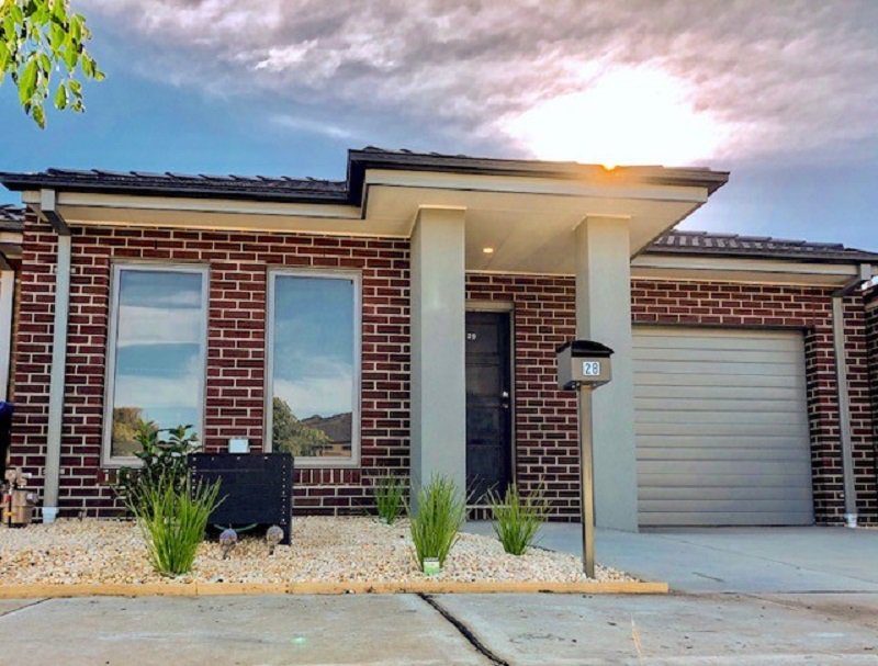 Photo - 28 Aquatic Drive, Cranbourne West VIC 3977 - Image