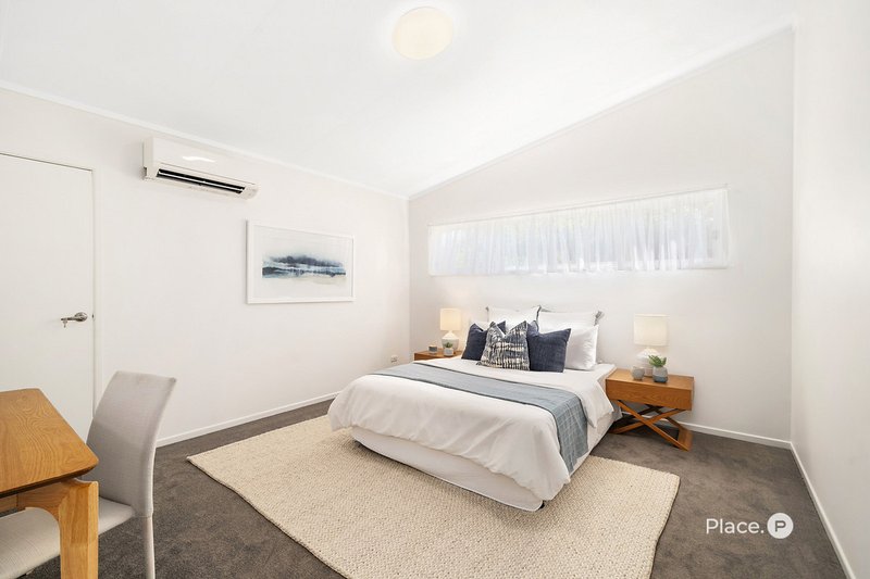 Photo - 28 Arcadia Crescent, Kippa-Ring QLD 4021 - Image 18