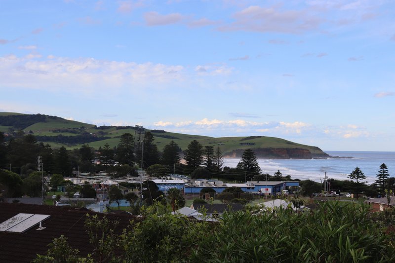 Photo - 28 Armstrong Avenue, Gerringong NSW 2534 - Image 2