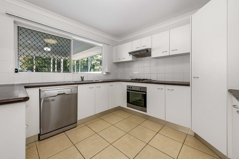 Photo - 28 Armstrong Beach Road, Armstrong Beach QLD 4737 - Image 6