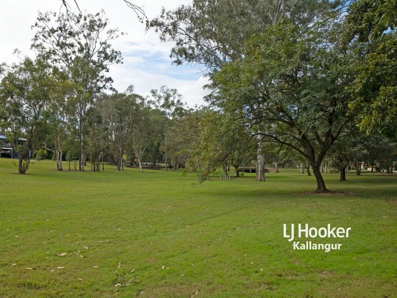 Photo - 28 Ascot Crescent, Kallangur QLD 4503 - Image 25